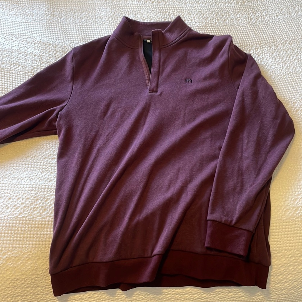 Travis Mathew fleece XL